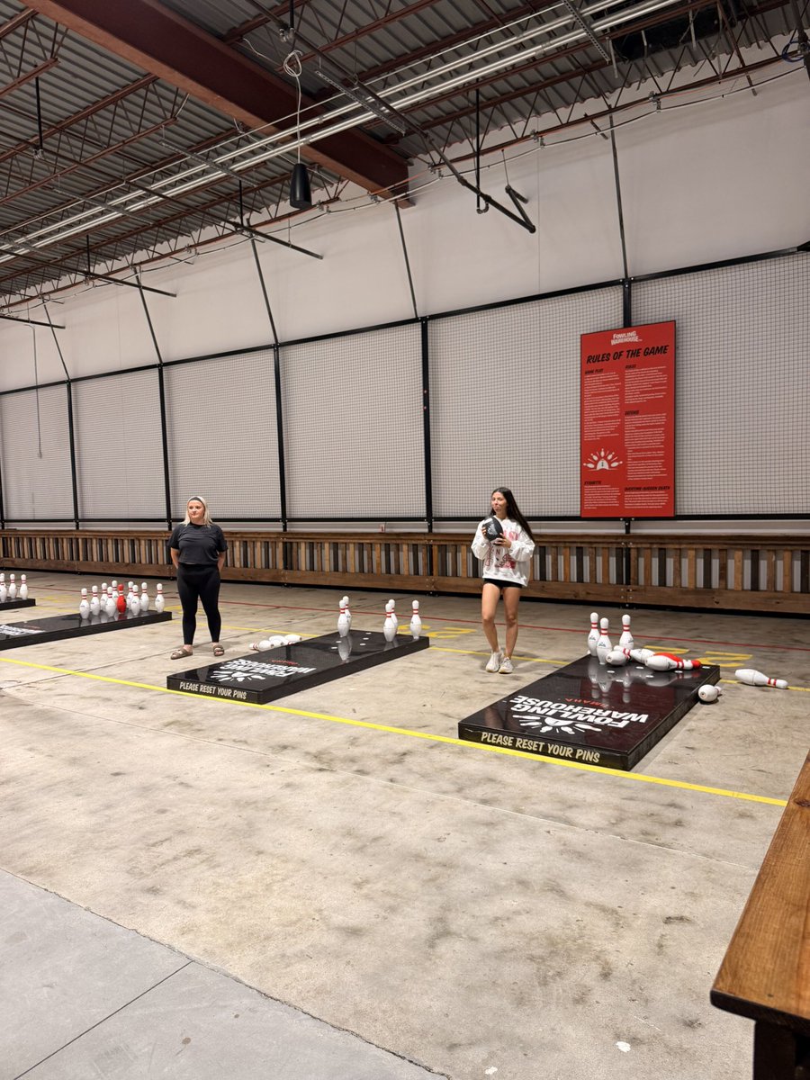 NEQuakesChonis's tweet photo. ⭐️Sponsor Shoutout of the Week⭐️

Fowling Warehouse combines the precision of bowling with the excitement of football! They have 30 fowling lanes and the plenty of spaces for parties! We brought some of our girls down and they had a blast!! 

Go try out this activity if you have not we can promise you that you won’t regret it!! Mark has been helping us with everything and has been amazing! Thank you for your support this season Fowling Warehouse!! 🎳