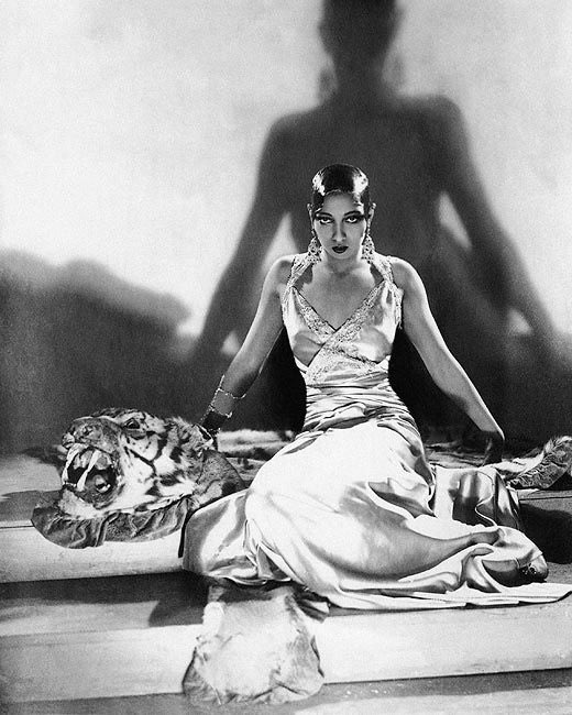 Katie_Classique's tweet photo. Happy Heavenly Birthday to the one and only Josephine Baker. Actress, dancer, singer, civil rights activist and French Reistance Fighter. She was a champion ahead of her time and one of the most beautiful stars to have ever lived — https://t.co/AOpfqvXN2M