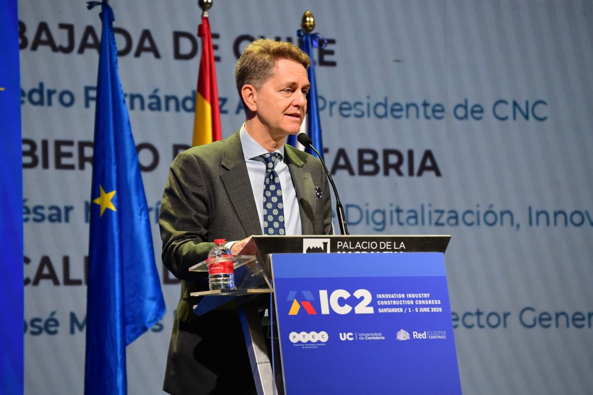 CEOE_ES's tweet photo. 🤖El director de DICI de CEOE @cesar_maurin participa en la apertura institucional del #IC2– Innovation Industry Construction Congress

Un encuentro sobre los retos del sector de la construcción e infraestructuras🏗️🛣 con el foco en la inversión en #innovación y #digitalización https://t.co/YrUznU2Twf