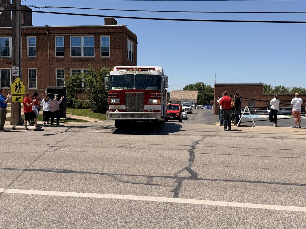 CUYHTS's tweet photo. Congratulations to members of the Cuyahoga Heights Varsity Track Team who are competing in the State Track Meet on June 4th and 5th. Today, they were  given an escort out of town on their way to The Ohio State University!   Go Heights! https://t.co/Brrx7Ek75x