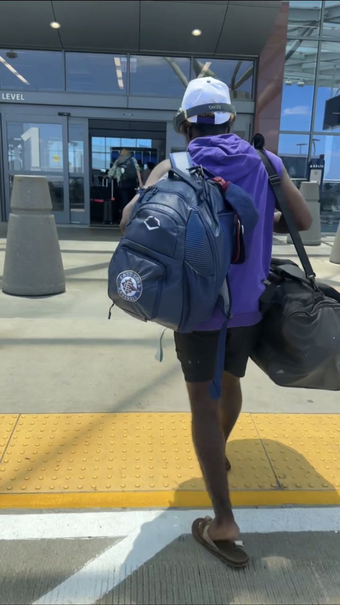 TheGianniGandy's tweet photo. Taking flight to West Palm Beach! See you soon as we take the field, Friday, June 5th at Cacti Park Palm of the Beaches vs Power Baseball on Astros Field 4! @Official_ECB @CHSHurricaneBSB @CDJordanJr @asa_willi8 @PSBaseballinc https://t.co/cj3SM2VOW6