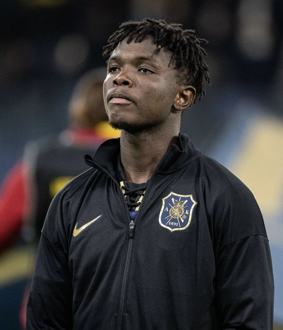 TomTalksToon's tweet photo. #NUFC have needed a left-footed RW for ages, with Miguel Almiron being the last to play for the club.

Today the club launched a hijack bid for the extremely talented Zadok Yohanna.

From ridiculous pace to RIDICULOUS stats, here's why he'd be an unbelievable buy.

a thread 🧵 https://t.co/DEh4DWvvLC