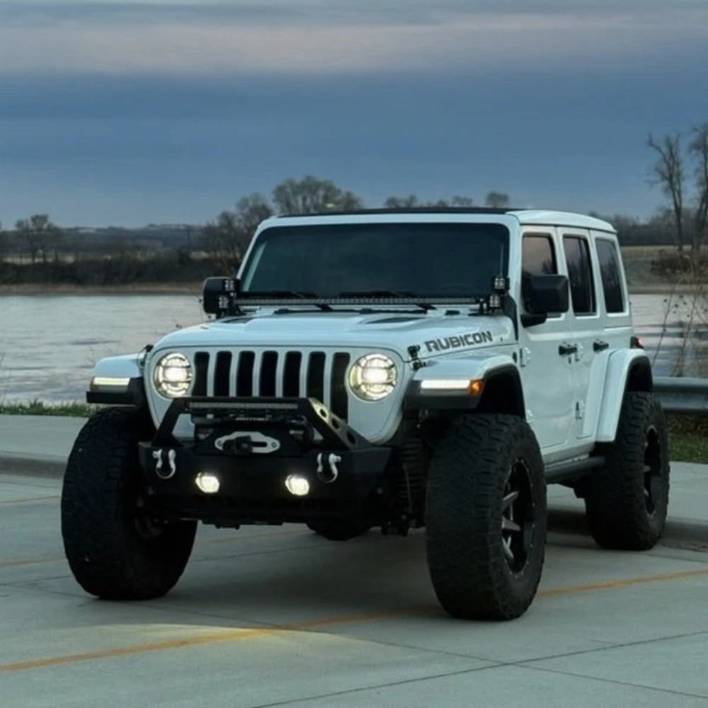 YaeSHAWTY's tweet photo. Built for the wilderness, but looks like an absolute boss just parked by the water before the night cold rolls in. 🛠️ https://t.co/PhmTVVFA4i