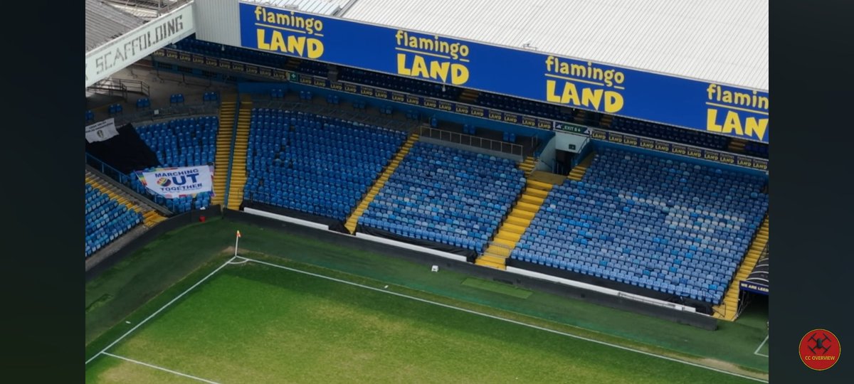 MarchingoutLUFC's tweet photo. Latest drone vid of West Stand works shows us still in *Pride* of place at ER. 

Full film here from @colpac71

https://t.co/c4qQhlNQC5

#LUFC 🏳️‍🌈⚽️🏳️‍⚧️ https://t.co/xcj9RhM3IA