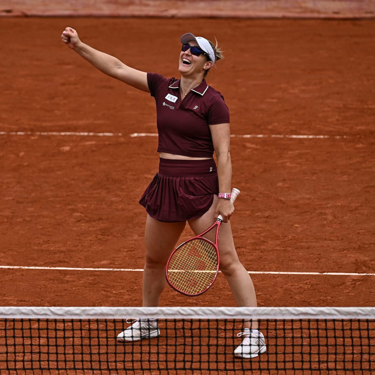 TennisCanada's tweet photo. WHAT A COMEBACK 😱

Trailing 5-1 in the match tiebreak, Gabriela Dabrowski 🇨🇦 and Evan King 🇺🇸 won the final 9⃣ points in a row to book their spot in the mixed doubles final at Roland-Garros 💪

Read more 👉 https://t.co/XB2vuE1FSh https://t.co/v4XWxKSNoJ