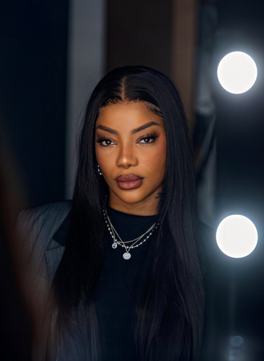 LudmillaGallery's tweet photo. ACABOU! 🚨 Depois de anos presa a um contrato desastroso com a Warner Music Group, Ludmilla finalmente está livre de um vínculo que, por muito tempo, atrasou sua carreira. Agora, a artista segue um novo caminho e passa oficialmente a integrar a Sony Music. https://t.co/WeZHY8JFLa