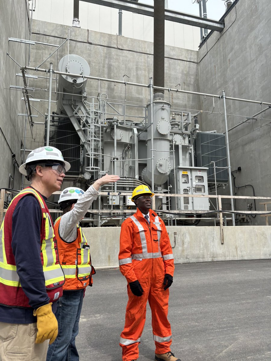 G_Anderson1's tweet photo. Great tour of the John Horgan Dam and Generating Station which generates enough electricity to power the equivalent of 500,000 homes across B.C.

Thanks to the skilled workers who keep it running.

Exciting days ahead.

#bcpoli #hydropower https://t.co/zwaXmLa7AM