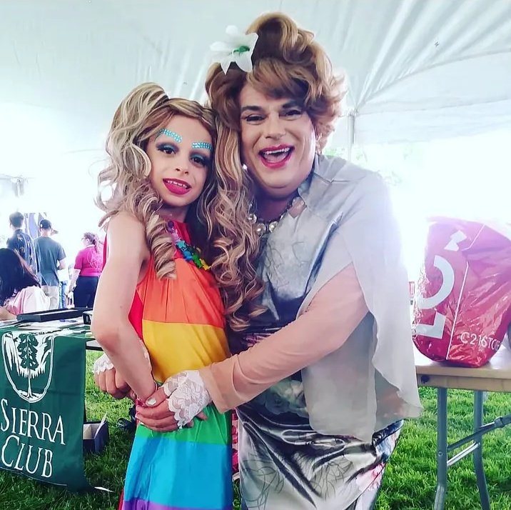 MikePilbean's tweet photo. When I was 10 &amp; my testicles began to swell I didn't stop to think "do I want to be sexually attracted to boys or girls?"

Daisy Duke in her shorts did it for me. That's why I respect gay people. It's organic.

"Trans women", &amp; normalizing pedophilia, is another issue entirely. https://t.co/TkR25GwkEr