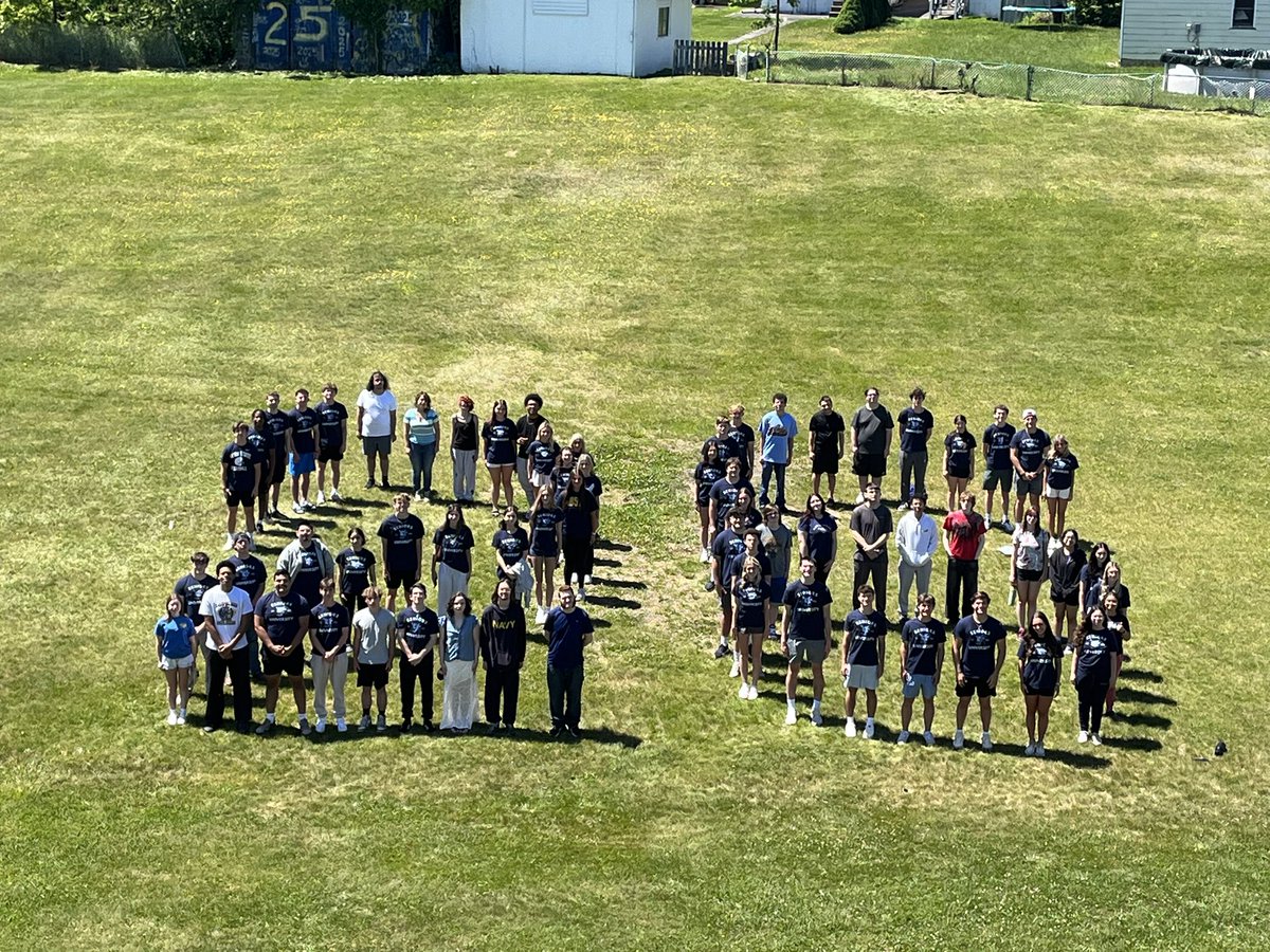 ofhsbluedevils's tweet photo. Class of 2026 Lawn Photo!  
Tomorrow is Kindergarten walk, then Graduation!!! 
WE ARE #OFPROUD 💙💛💙💛 https://t.co/tq6F8RI8E2