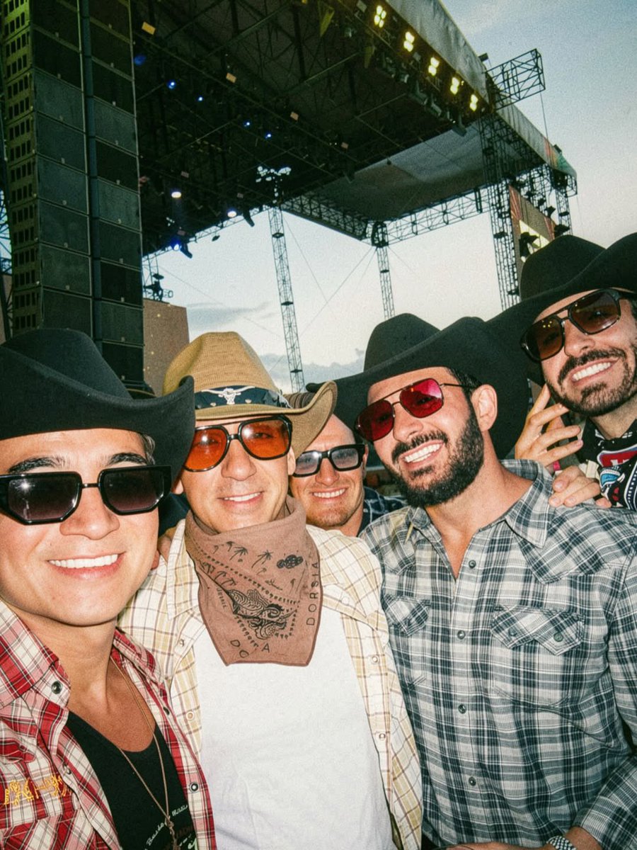 Stagecoach's tweet photo. Let the memories roll on 🎞️

📸 chrisrippy, drnewmanplasticsurgery, and dari.step on IG https://t.co/F9OSRyNOYz