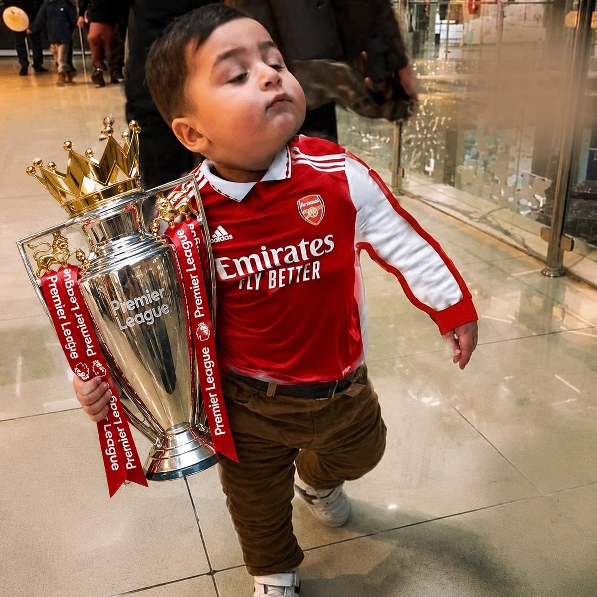 lanangmgn's tweet photo. @myalukanz @mutunepepito Penuh bgt pikirannya sama arsenal bang? https://t.co/AMsmY79VS6