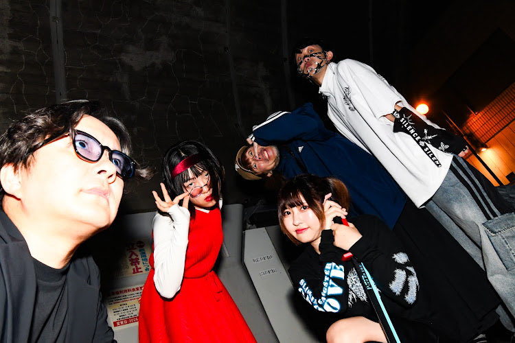 stateartjp's tweet photo. グッドナイトリハから帰還
ここ直近4回くらい全員揃った日ない笑
けど今日はけっこう進んだな
皆勤賞はしんちろ、ちっぴー
自撮りは元々したくないのだが自撮りする事でしんちろをPRしてるわけです
自撮りで表情作るの苦手すぎて表情なしか変顔で撮ることが多いんだけどね
アイドルとかキラキラ女子ってほんと自分の映えアングルとか表情熟知しててすごいなぁと思う
もっと自己を知らないとna

#goodnightsignal
#グッドナイトシグナル
#しんちろ
#sħinch1ro
