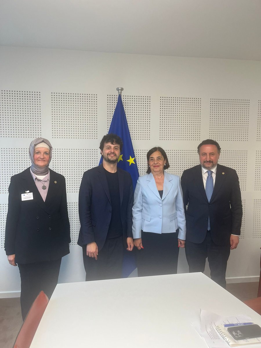 iekarayel's tweet photo. TBMM Türkiye-AB Karma Parlamento Komisyonu heyetimizle; AP Türkiye Raportörü Nacho Sanchez Amor,Birleşik Devletler ile İlişkiler Delegasyon Başkanı Brando Benifei ve Güney Asya Ülkeleri ile İlişkiler Delegasyonu Başkan Yardımcısı Tomáš Zdechovsky ile bir araya geldik.

📍#Brüksel https://t.co/vgK4ksWrb9