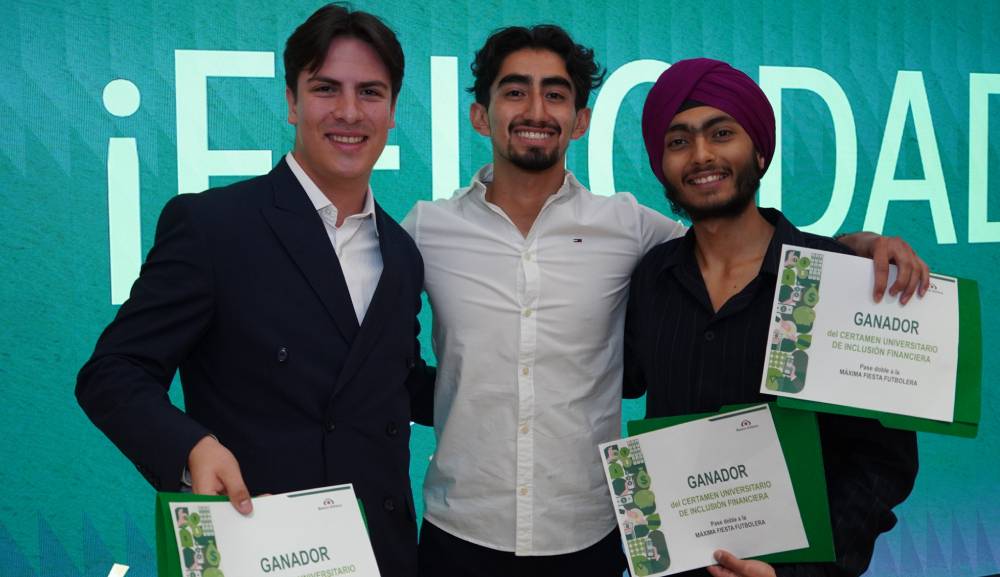 anahuac's tweet photo. #PorSiNoLoViste Héctor Guerra Anlén, alumno de nuestra Licenciatura en Dirección Financiera, obtuvo uno de los primeros lugares en el Certamen Universitario de Inclusión Financiera de @BancoAzteca con una propuesta enfocada en inclusión, emprendimiento y desarrollo económico. 💡
#LiderazgoAnáhuacEnInnovación
👉 Lee más aquí: https://t.co/Cw4WN6iLQ8