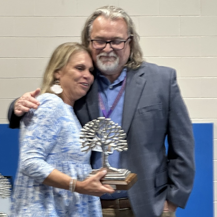 pec_seawolves's tweet photo. Pender County Schools celebrates Ms Betty along with our other PCS members who retired this year.  Thank you Ms Betty and the rest of our retirees.  We were truly blessed to have you! https://t.co/eHsSPfMuEI