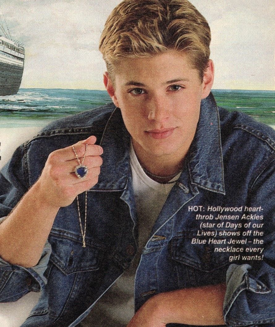portaljacklesbr's tweet photo. A GENTLEMAN! Uma ex-colega de escola de Jensen Ackles relembrou sua experiência ao lado dele durante o ensino médio.

“Eu estudei com o Jensen no ensino fundamental II e no ensino médio. Participei de West Side Story com ele […] 

Quando ele conseguiu o papel principal de Tony, todo mundo ficou chocado. Não só por isso, mas porque ele não era muito bom cantando no início, e Tony tem algumas notas bem agudas para alcançar.

Ele levou esse papel MUITO A SÉRIO. Fez aulas de canto. E a voz dele se tornou…incrível.

Na noite de estreia, ELE ARRASOU […]

E, caso alguém esteja se perguntando, ele era exatamente tão gentil no ensino fundamental II e no ensino médio quanto parece ser hoje.

Ele era bonito, atlético, talentoso e, por todos os estereótipos, poderia facilmente ter sido aquele garoto popular e arrogante que você esperaria.

Mas, em vez disso, ele era simplesmente um cara legal. Gentil com todo mundo. Até com nerds como eu!”

💬| ginarose918 no Instagram.