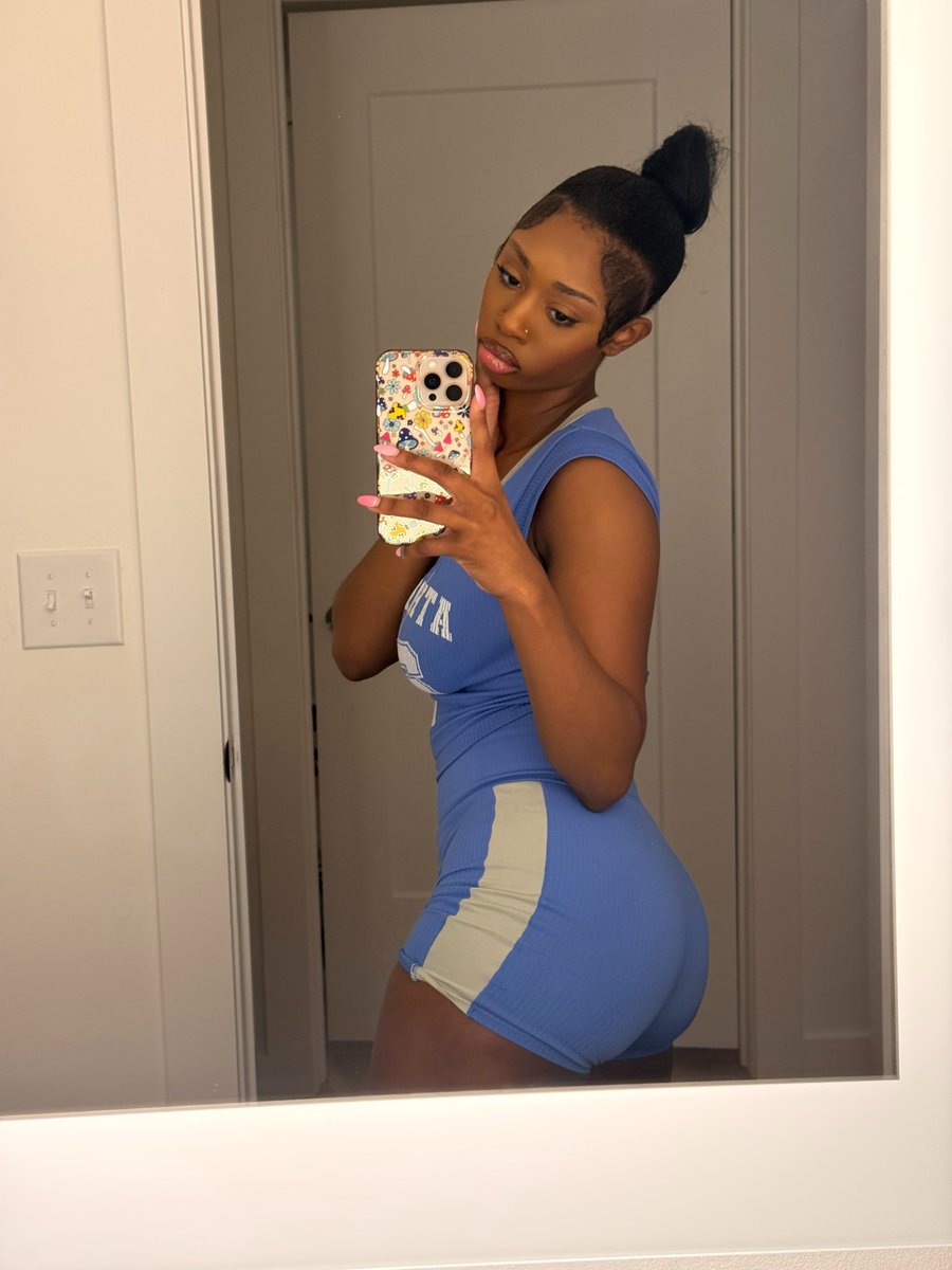 ATMONEY0's tweet photo. Daddy am I your baby ? https://t.co/AN0j6UE9Ax