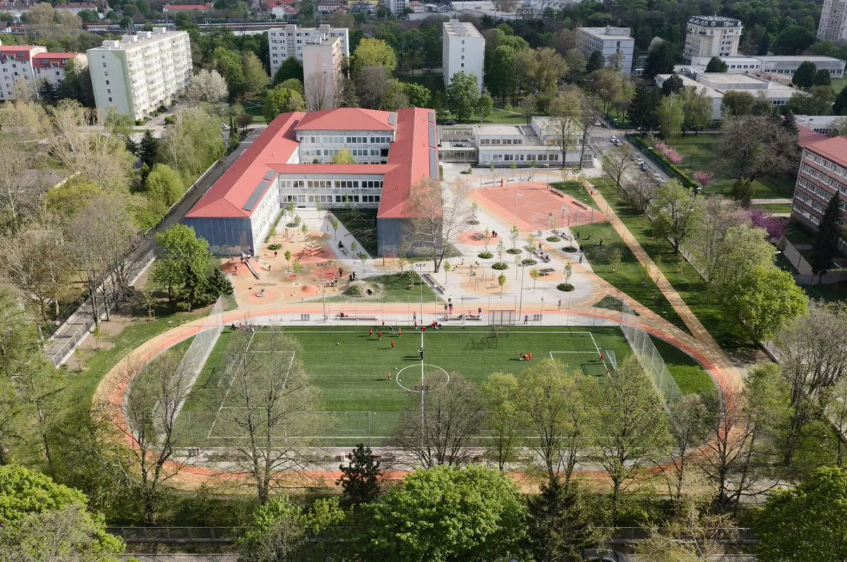 pislikmimarcom's tweet photo. Modern Campus Design That Enhances Student Experience

Project Details 👉https://t.co/eOXiZdjbYn https://t.co/SjNLT1XmUq