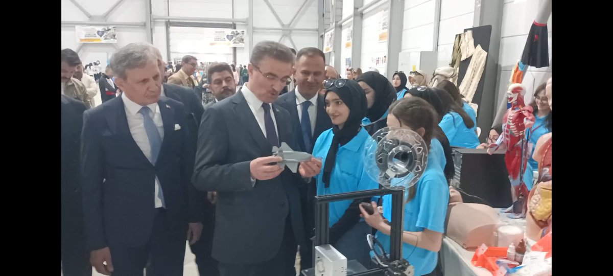 RsbMTAL's tweet photo. Bugün Mesleki ve Teknik Eğitim fuarında yerimizi aldık. 
@Erzurum_Mem @MemPalandoken @ekicis20 @KrpnrSeyfullah https://t.co/ZBhv1kZyEC
