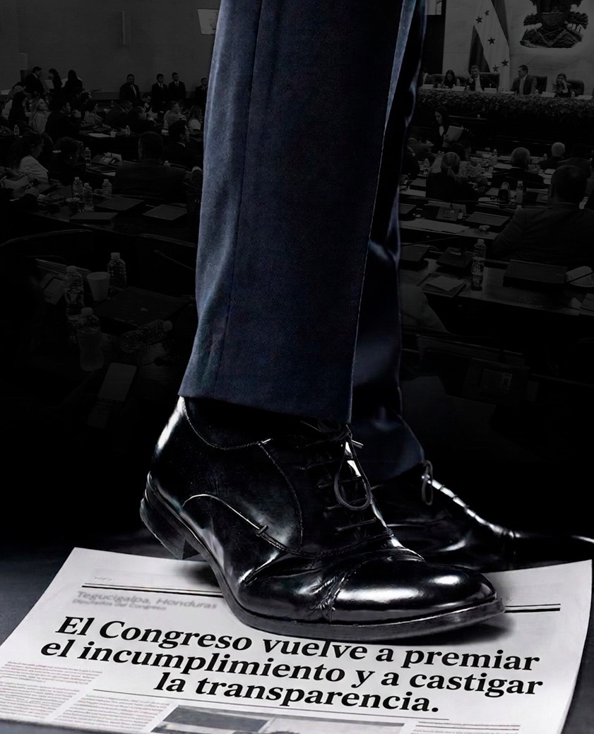 cnahonduras's tweet photo. El Congreso Nacional vuelve a premiar el incumplimiento y a castigar la transparencia.

Mientras la Unidad de Financiamiento, Transparencia y Fiscalización (UFTF) enfrentó el proceso electoral general sin el presupuesto especial que el propio Congreso nunca aprobó, hoy la clase política impulsa una nueva ampliación de plazos y la exoneración temporal de sanciones para quienes incumplieron su obligación legal de rendir cuentas.

Los informes de financiamiento político no son un simple trámite administrativo. En ellos se revela cómo se utilizan los fondos públicos entregados mediante la deuda política, quién financia las campañas electorales, cuánto dinero se invierte y qué controles existen para evitar que recursos de origen ilícito patrocinen campañas electorales.

Resulta inaceptable que, después de múltiples oportunidades para cumplir la ley, se eliminen las sanciones para quienes decidieron ignorar su obligación en el plazo previsto. Presentar los informes y asumir las consecuencias por infringir la normativa son responsabilidades distintas; una no puede sustituir a la otra.

Con esta decisión, el Congreso Nacional envía un mensaje peligroso al país de que incumplir la ley no tiene consecuencias cuando se trata de la clase política.

Para el Consejo Nacional Anticorrupción (CNA) esta decisión alimenta una cultura de privilegios incompatible con los principios de transparencia e integridad que Honduras necesita fortalecer.

#ComplacenciaConLaOpacidad
#CandidatosSinMultas
#CuentasClarasHN