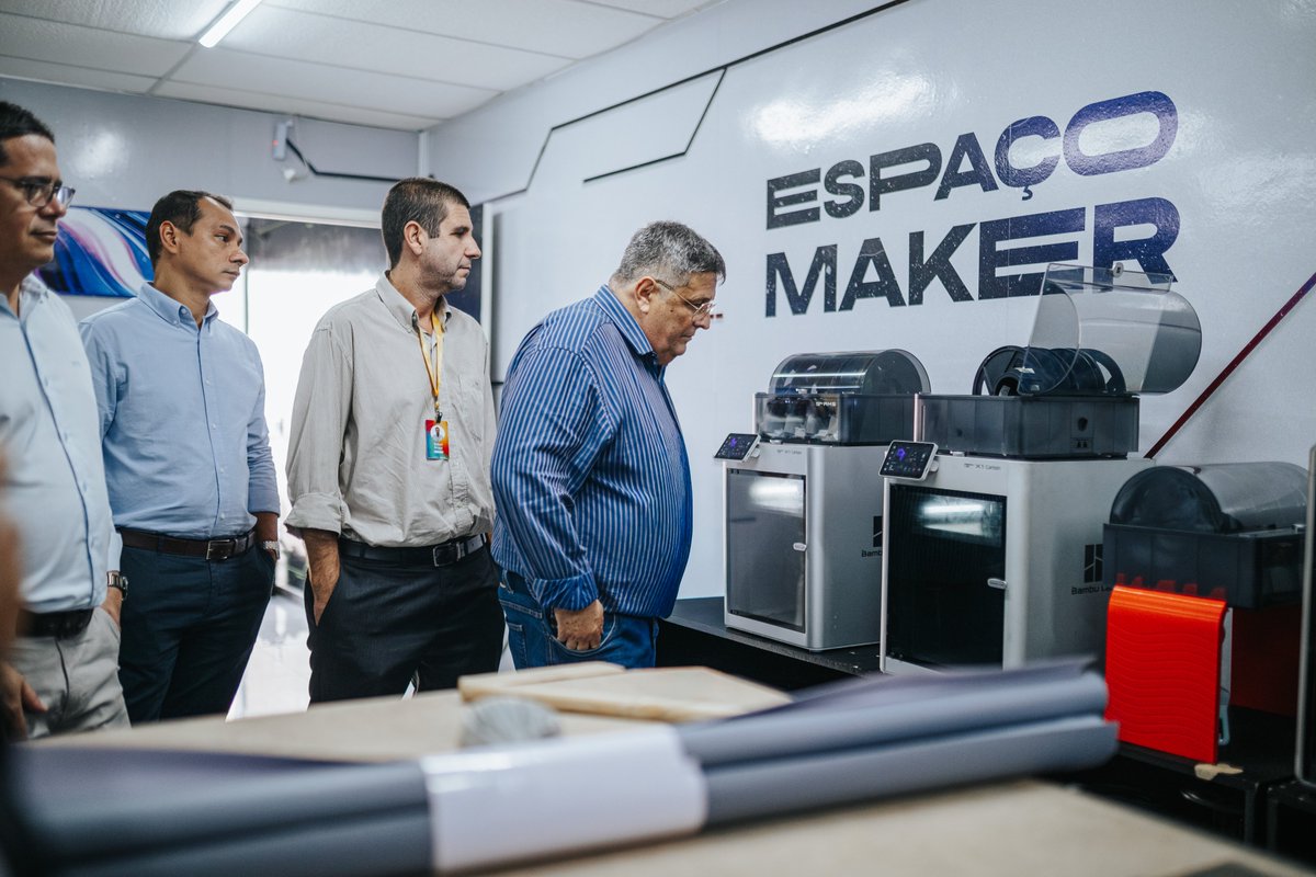 codemarmarica's tweet photo. Maricá recebeu a comitiva da Fapema (MA) para compartilhar experiências em ciência, tecnologia e inovação. A agenda incluiu visitas ao Aeroporto de Maricá e à Incubadora de Robótica do ICTIM, reforçando o município como referência em inovação pública.💡
#Codemar https://t.co/kAGjWl0yCu