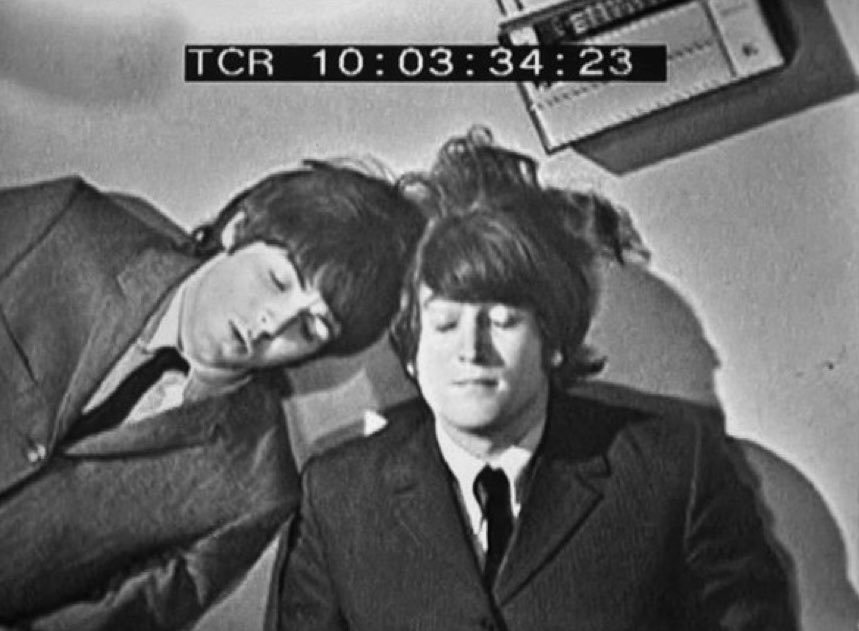 peterlanee's tweet photo. as you lie there, do I ever cross your mind? https://t.co/FFRtlqpl6d