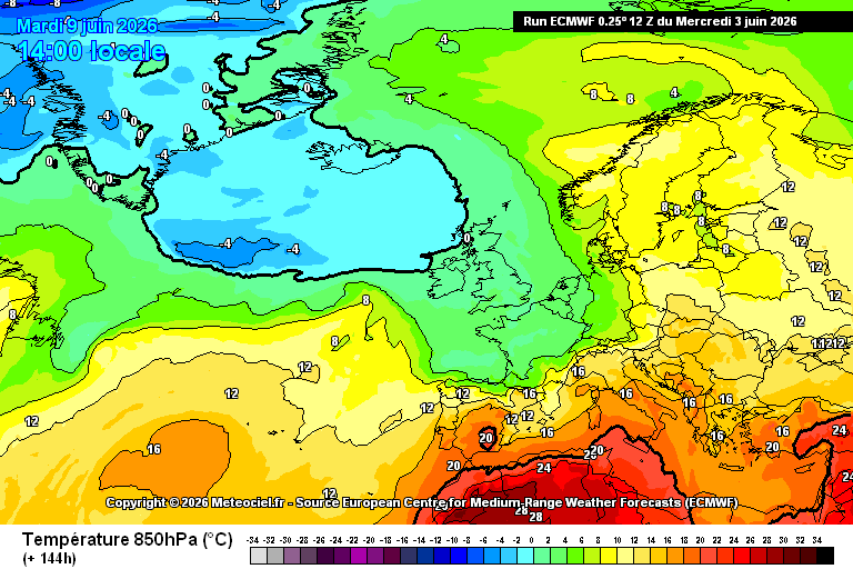 RouslanT's tweet photo. Peu ou pas de changements de la dernière publication, les spéculations d'une vague de chaleur ou de canicule pour la semaine prochaine prennent l'eau... avec un certain gfs qui se range derrière les autres modèles ce soir en poursuivant le régime Atlantique. https://t.co/tNY7diGXpN