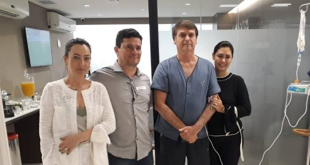 pesquisas_elige's tweet photo. 🚨URGENTE: O bilionário Daniel Vorcaro, proprietário do Banco Master, quer delatar a família Bolsonaro, informa a CNN Brasil!

🗞️@analise2025 https://t.co/pZQ3jjkSS0