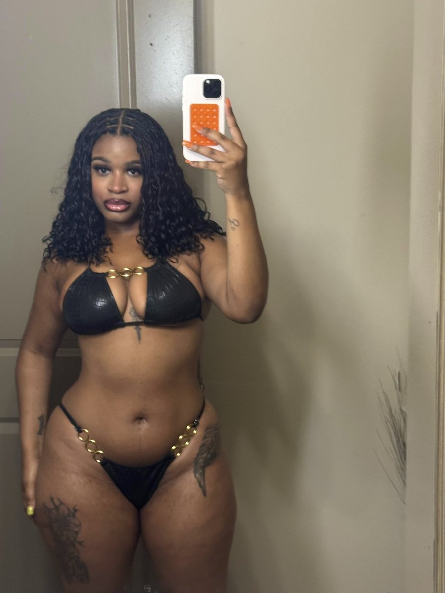 mychelrose's tweet photo. Bikini SZN https://t.co/cuZJ0R1K2l