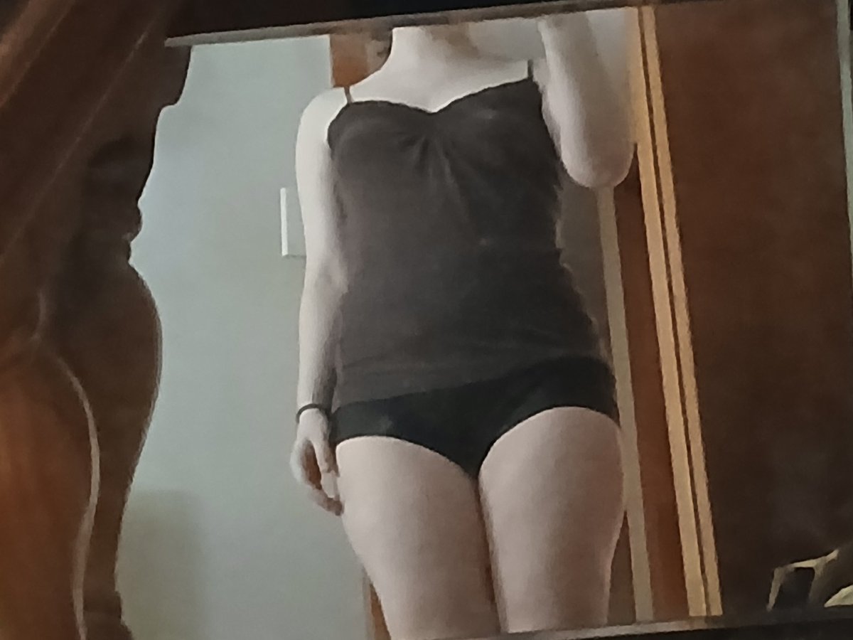DarlingPostal's tweet photo. Body check with my ugly ass mirrors 🥹 https://t.co/EIrl886T3s