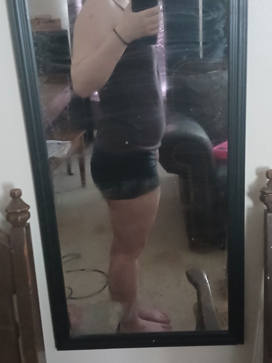 DarlingPostal's tweet photo. Body check with my ugly ass mirrors 🥹 https://t.co/EIrl886T3s