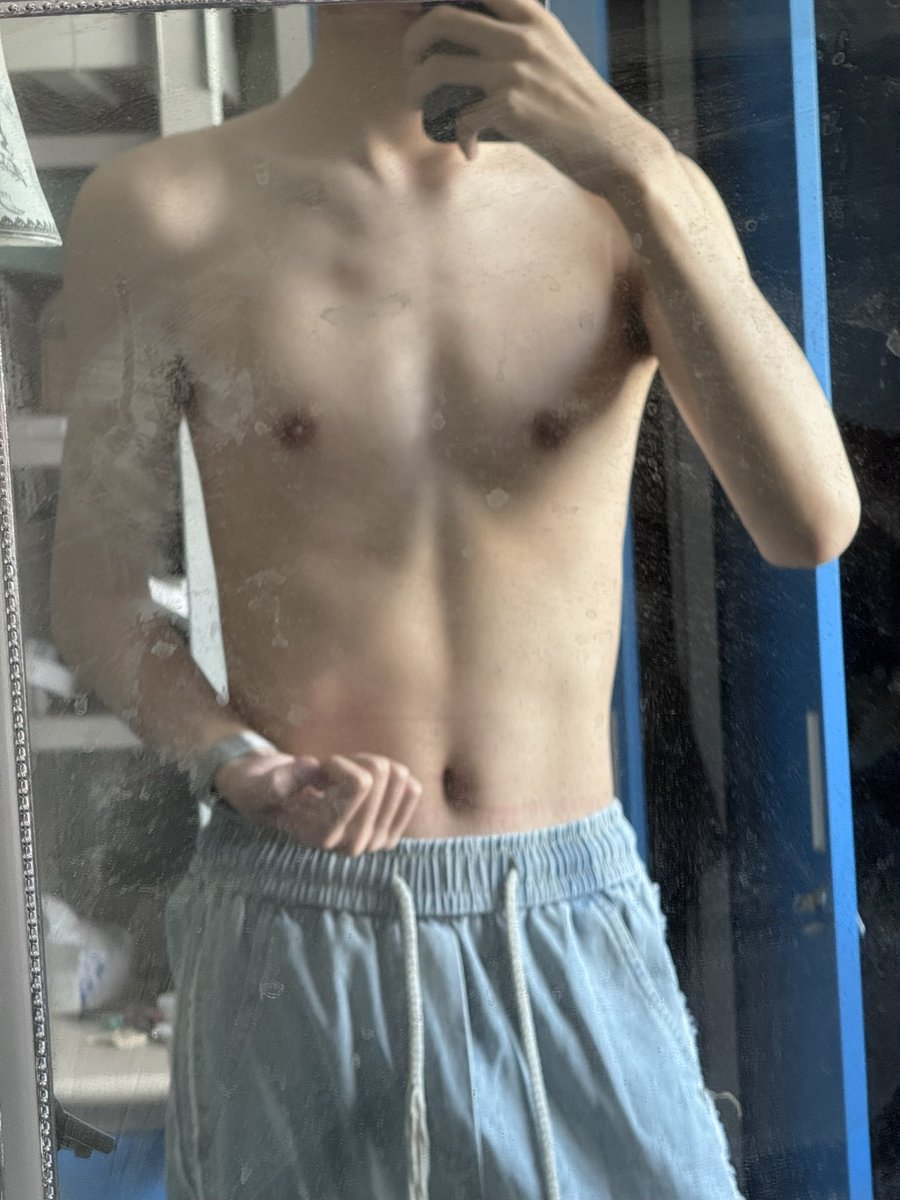 Ray_Zack_317's tweet photo. 娇小瘦弱易推倒（ https://t.co/1fQdHMPTxf
