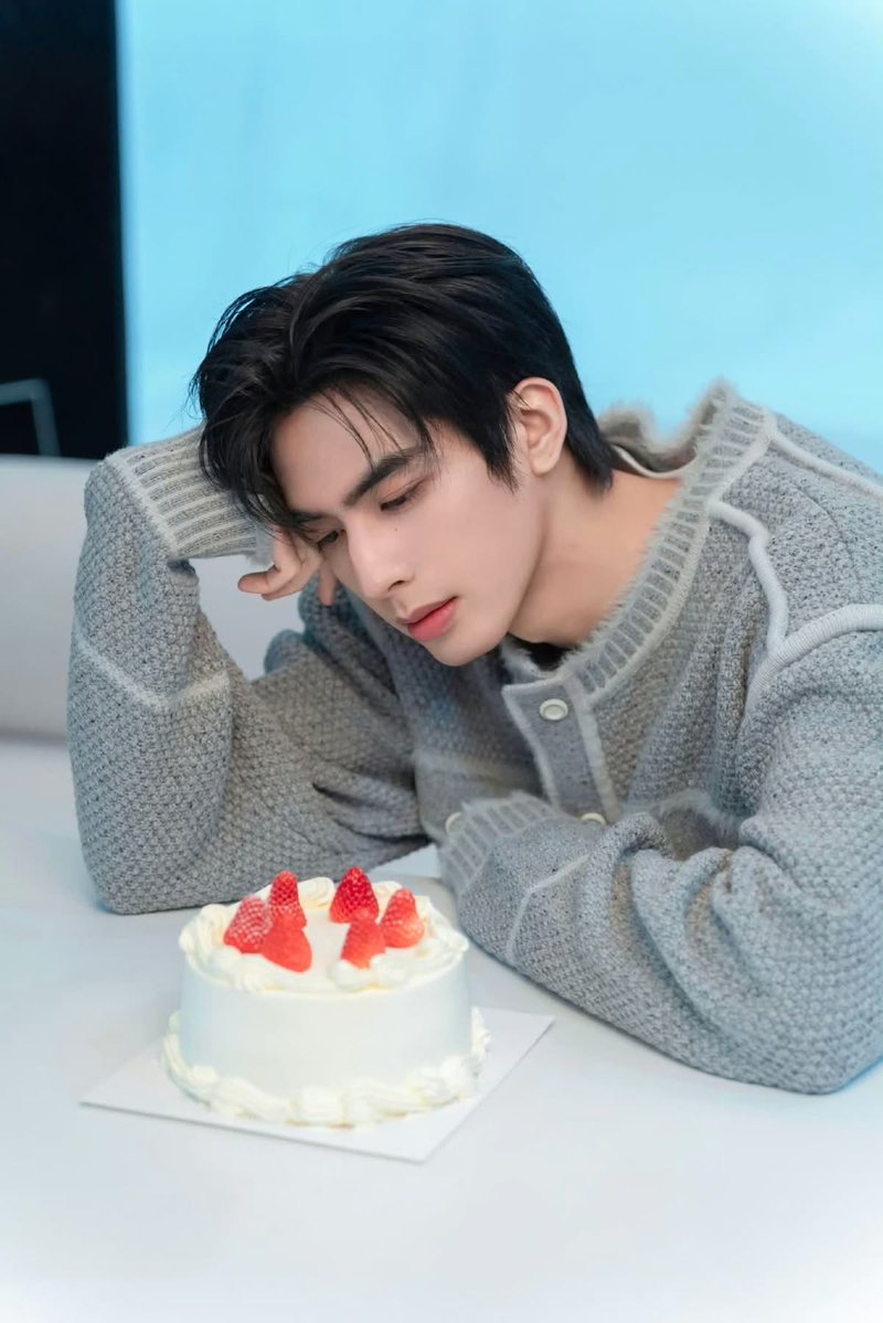 asibalkkum404's tweet photo. 코 옆에 잇는 점 보이는 사진 너무 좋음
뭔느알? https://t.co/kG6M014DdG