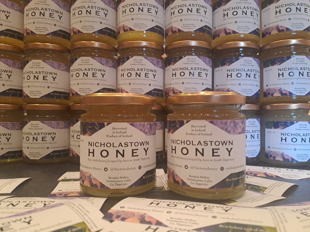 Nictownhoney's tweet photo. Label Day!! Our delicious spring honey is now on sale in The Apple Farm 🍯🐝🪻🤗
Get yours before it's gone!! 🍯 🐝🪻🤗
#honeybees #honeyharvest #springhoney #localhoney #irishbeekeeping https://t.co/V62nzTS1f2