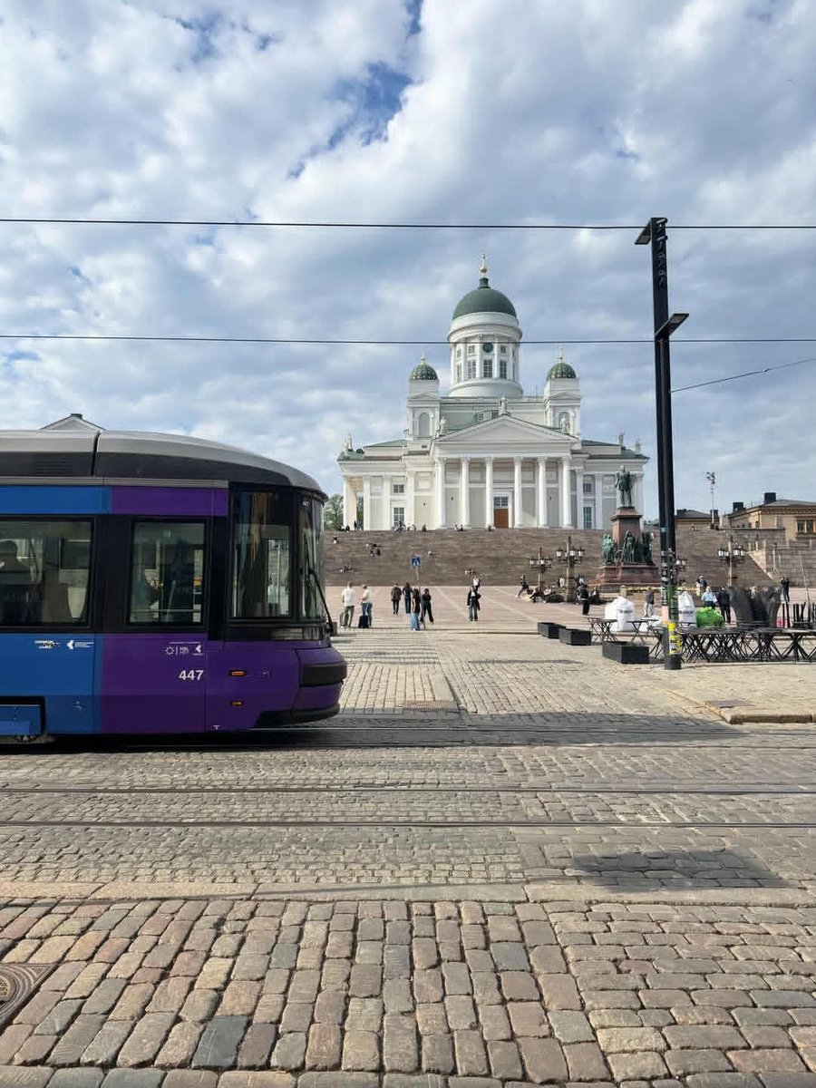 future_ai_focus's tweet photo. Can you guess which country this is? 👇 https://t.co/h14nbMurbG