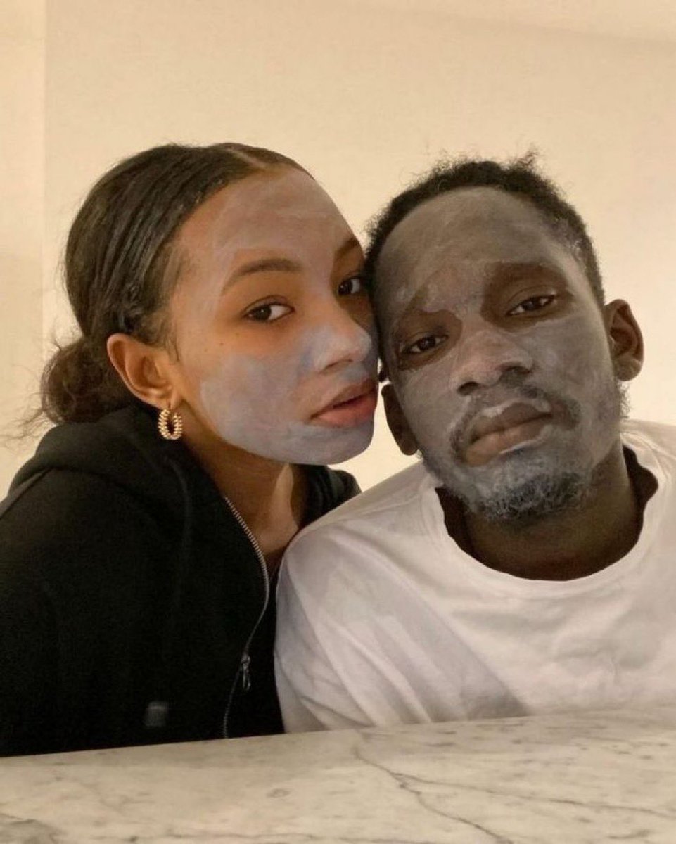 SIRUYIOSA's tweet photo. Na only woman fit do man like this. https://t.co/4XfDdxVbR7