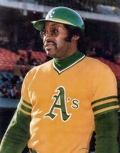 NFL_Journal's tweet photo. #RightPlayerWrongUniform

Billy Williams and Dick Allen with the A's https://t.co/SyXZHShDUj