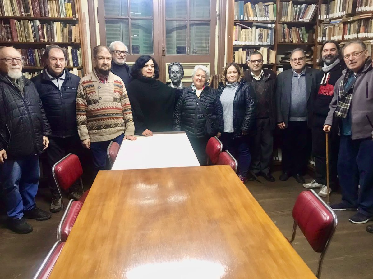 oscargonzalezrs's tweet photo. Horas antes de la conmemoración del #NiUnaMás Más”, recibimos en la @sociedadluzup la donación de un busto de la legendaria #AliciaMoreau Gracias a la escultora Alicia Caffarelli. https://t.co/sZBCJVB3oW