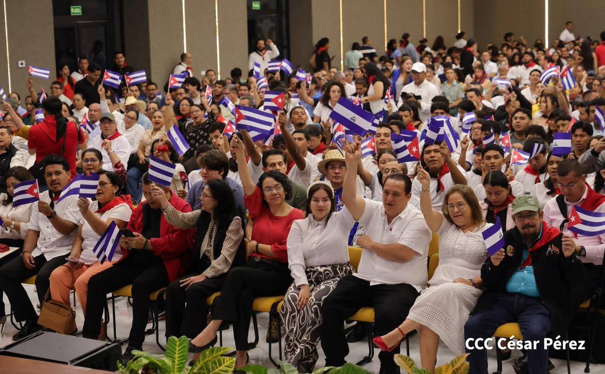 Canal6Nicaragua's tweet photo. 🔴#Noticiero6|| La UNAN-Managua fue escenario de un significativo homenaje al General de Ejército Raúl Castro Ruz, en ocasión de su 95.º aniversario de natalicio, reconociendo su papel como protagonista de las grandes transformaciones sociales y políticas de Cuba. https://t.co/OKE1qpk1o5