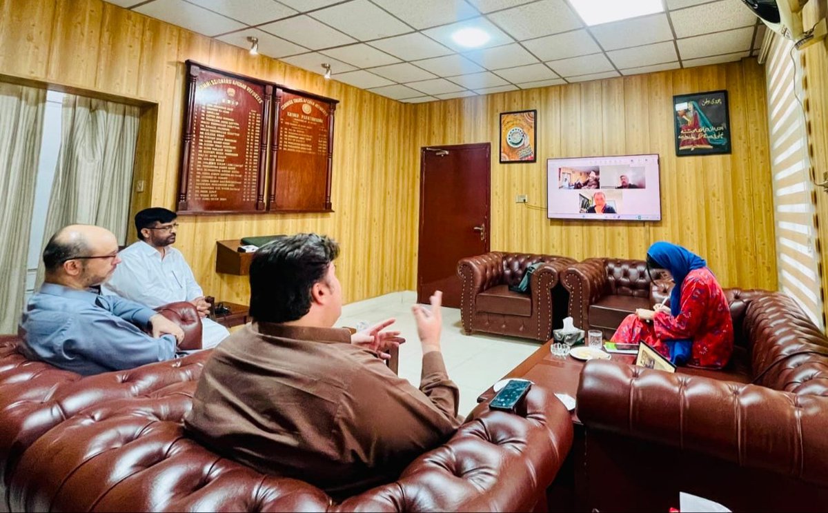 _CARKP's tweet photo. Mr. Nikolaus Schall, Organizational Development Expert, GIZ, held an online meeting with Shakeel Khan Safi, Commissioner for Afghan Refugees, KP. The discussion focused on strengthening organizational effectiveness and exploring possible support for vulnerable communities. https://t.co/BJphJxyHvy