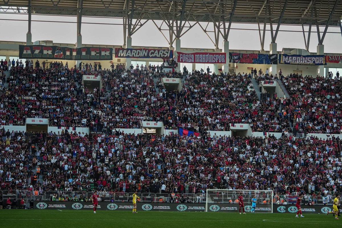 sadecemardin's tweet photo. Yeni stadyum olmadan 1. Lig’de barınamayız. 21 Kasım Stadı yetersiz. 2023’ten beri konu gündemde ama ciddi adım yok. Şehrin önemli isimleri bu kritik dönemde ağırlığını koymalı.

 #MardineYeniStat https://t.co/MrIfpDyeKZ