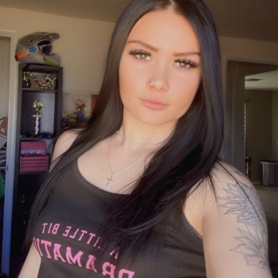 bigforheadhog's tweet photo. #NewProfilePic https://t.co/LgyDH3m31O
