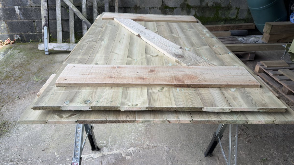 MiloWKB's tweet photo. The start of a couple of new shed doors put together today whilst the weather was being rather March like! 
Frame already put in place yesterday. Never a dull moment 🔨🪛🪚 https://t.co/Tl2ge0OOND