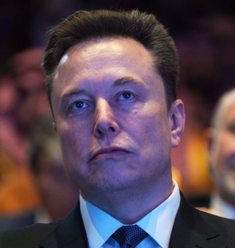 Eyaaaad's tweet photo. إيلون ماسك يطالب بالإفراج عن الشرطي الذي وضع ركبته على "جورج فلويد" في القضية الشهيرة التي وقعت قبل 6 سنوات. https://t.co/LXcvsQ30RQ