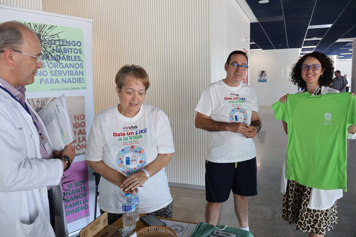 HUnivCU's tweet photo. 🫁 En el Día Nacional del Donante de Órganos, el Hospital de Cuenca ha acogido una mesa informativa de @AlcerCuenca para sensibilizar sobre la importancia de la donación de órganos y tejidos.

✅ Solidaridad, generosidad y compromiso que salvan vidas.

#ExcelenciaHUCU https://t.co/HHb7NCfXGY