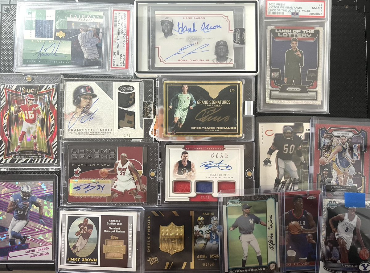NoHoldsCards's tweet photo. Final day of the #NOHOLDSALE🐻 means plenty of good stuff coming your way! 

6:30 PM EST START TIME ‼️ 

50 cards or so before Finals Game 1 🤝

See you this evening 👀👀👀 https://t.co/tqmMH4ihCi