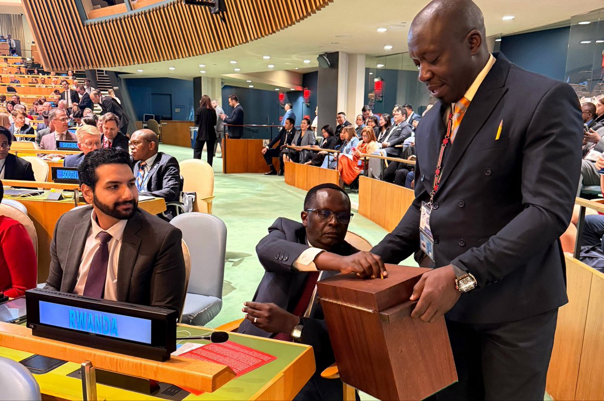 RwandaUN's tweet photo. This morning, Amb. @martin_ngoga cast #Rwanda’s ballot in the #UNGA election of non-permanent members of the Security Council for the term 2027 – 2028.

🇷🇼 Rwanda congratulates the newly elected members and looks forward to working with them to advance international peace and security, strengthen multilateral cooperation, and uphold the principles of the 🇺🇳 Charter.

🇦🇹 Austria | @AustriaUN  🇵🇹 Portugal | @Portugal_UN  🇹🇹 Trinidad and Tobago | @TTUNMission  🇿🇼 Zimbabwe | @zimbabwe_un  🇰🇬 Kyrgyzstan | @KyrgyzMissionUN