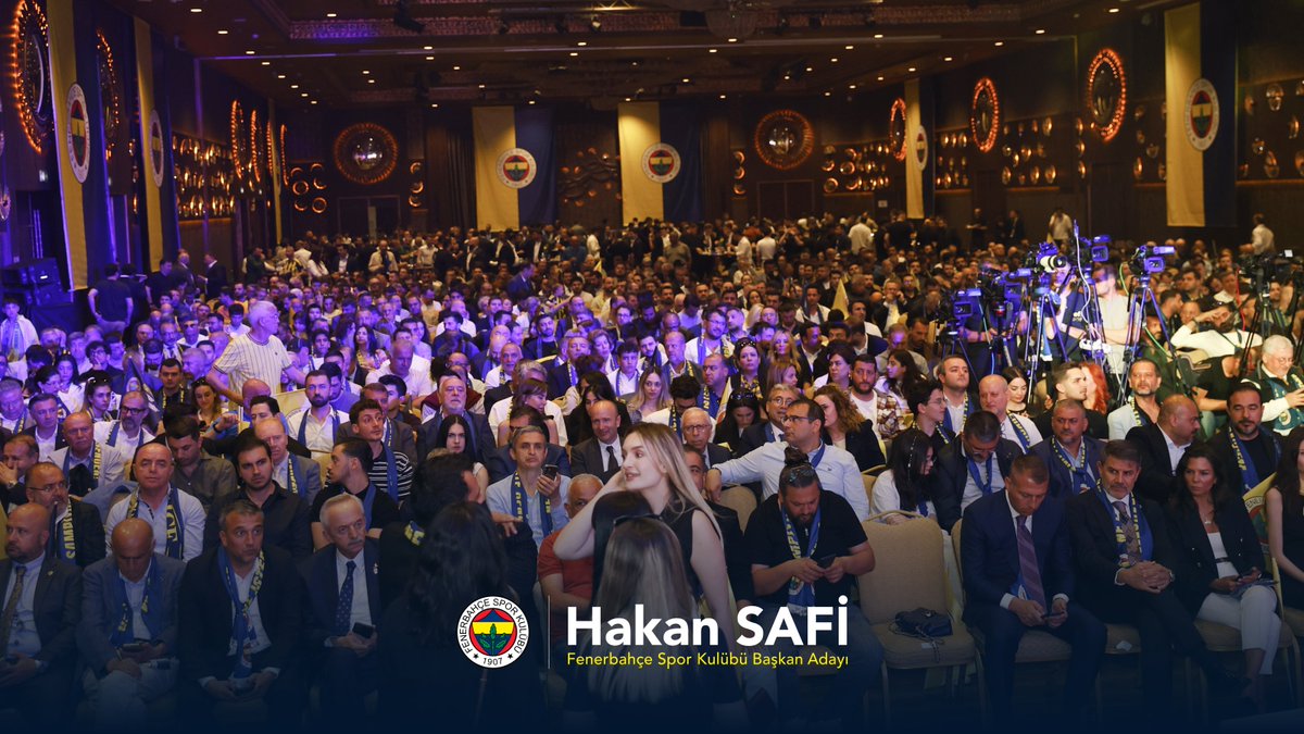 fbneistersen's tweet photo. Ankara buluşmamız yoğun ilgi ve büyük coşkuyla başladı. 💛💙 #fbneistersen https://t.co/kFl3Arijue