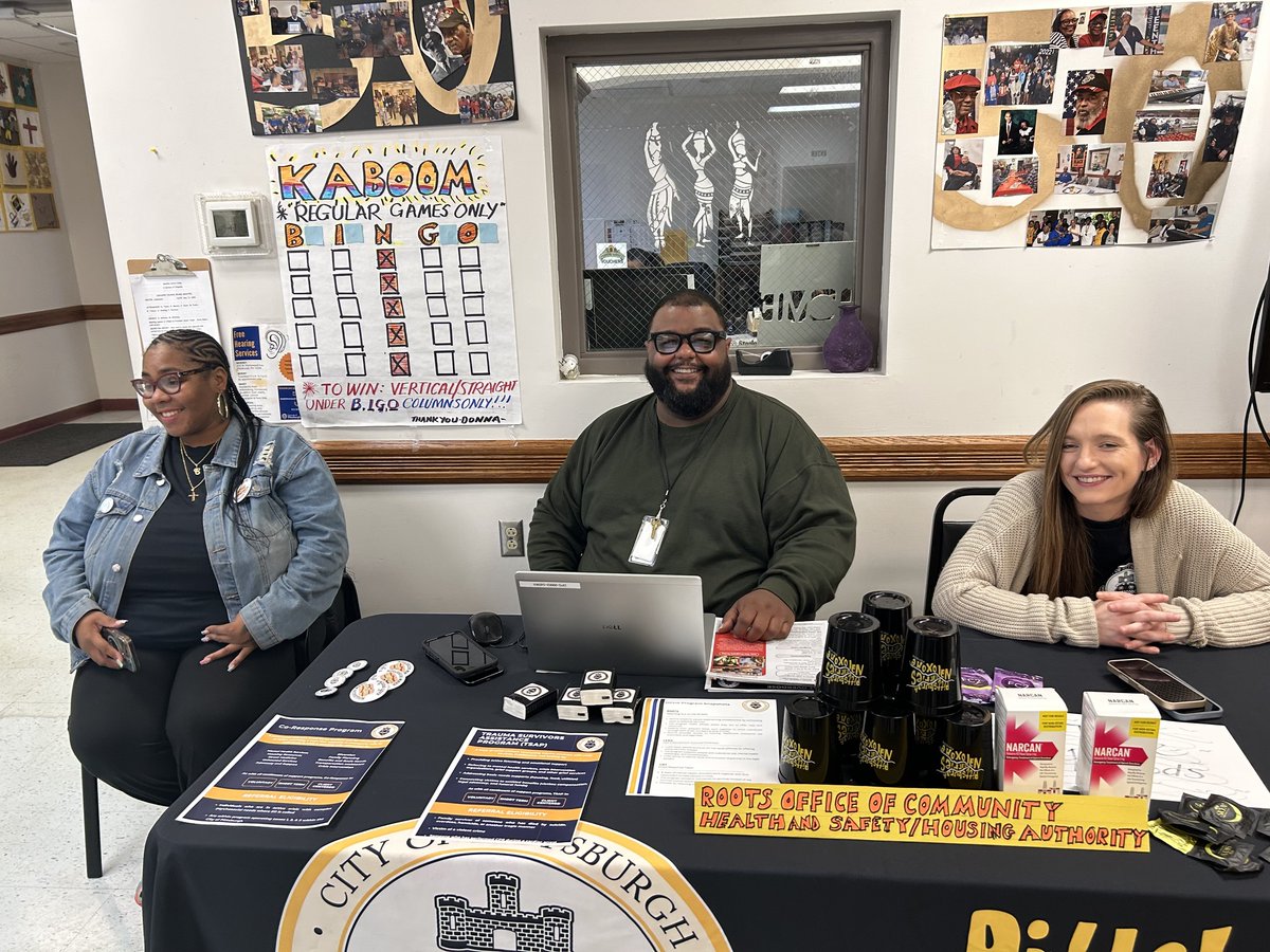 PghPublicSafety's tweet photo. Check out recent event and partnership highlights from the Office of Community Health & Safety (OCHS):

🔸 Healing Together Event: The Trauma Survivors Assistance Program hosted its quarterly event with 19 partner organizations to strengthen citywide trauma prevention, response, and treatment networks.
🔸 Seeds of Wellness Fair: The team supported this Northside resource fair, hosted by the Allegheny County Coalition for Recovery, to promote all pathways to recovery.
🔸 Community Lunch: OCHS partnered with the AHN Center for Inclusion Health to host a successful community lunch in Zone 5.
🔸 Senior Center Visit: Staff shared OCHS program resources at the Homewood Senior Center and connected attendees directly with vital services and assistance.
