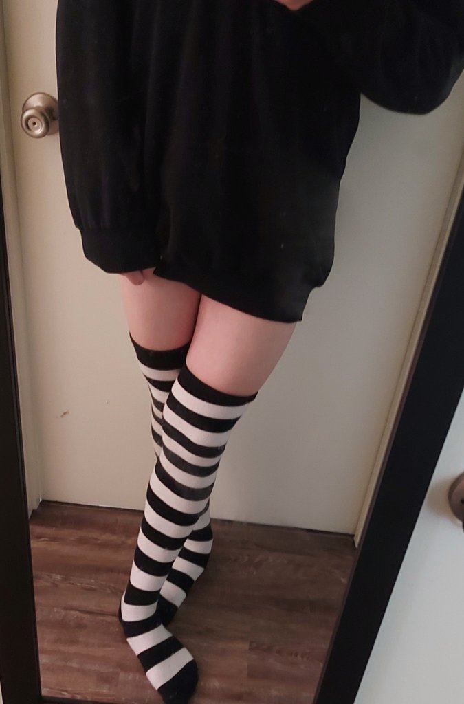 FemboyForReal's tweet photo. is it alright if I come back? 🥺 #femboy #nsfwtwt https://t.co/dYfQjxcseh